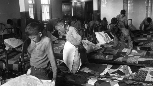 El drama de los 150.000 niños separados de sus familias en Canadá por el  que Justin Trudeau pidió al papa Francisco que se disculpe - BBC News Mundo