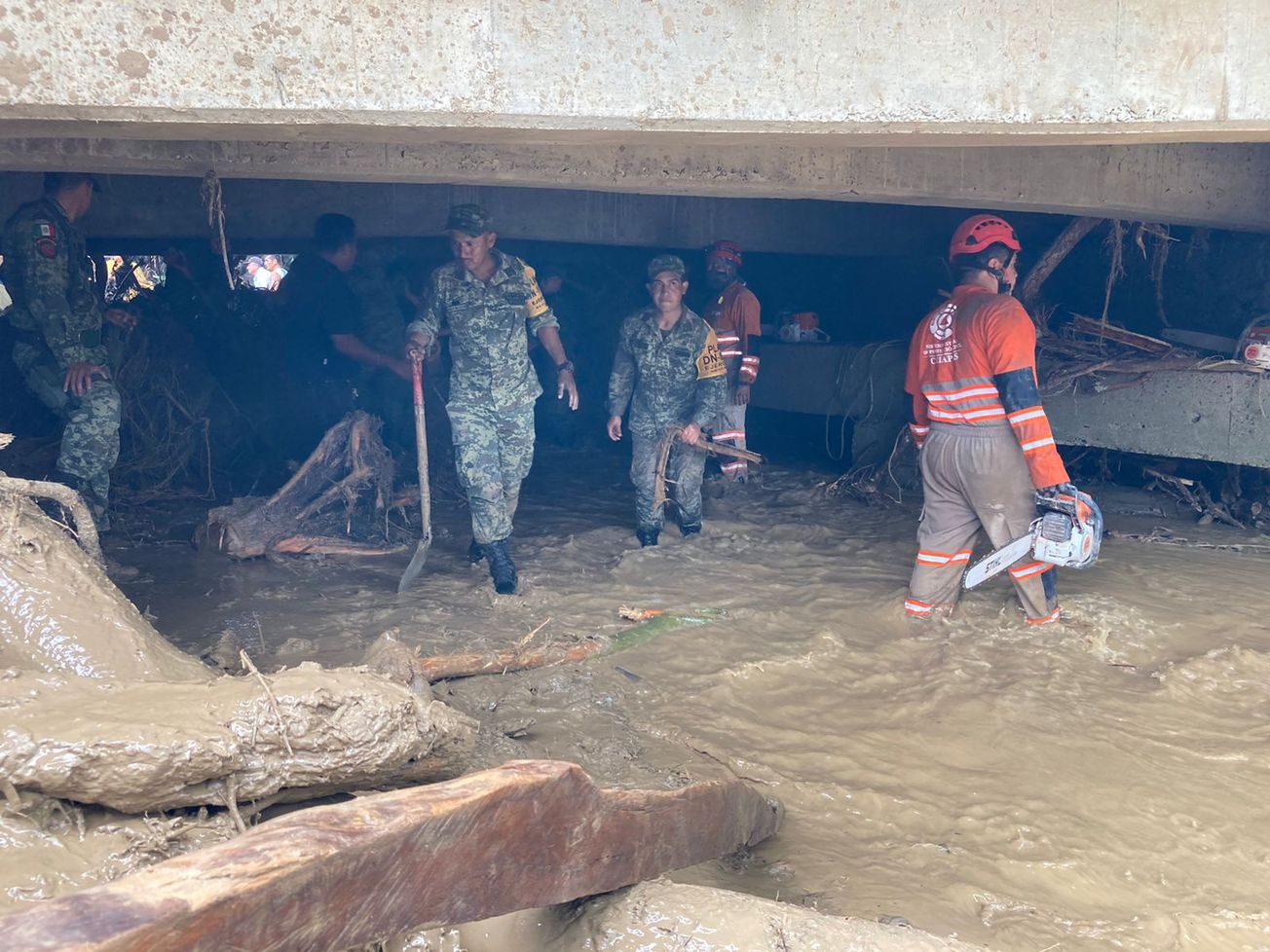 Suman tres fallecidos tras paso de Karl en Chiapas