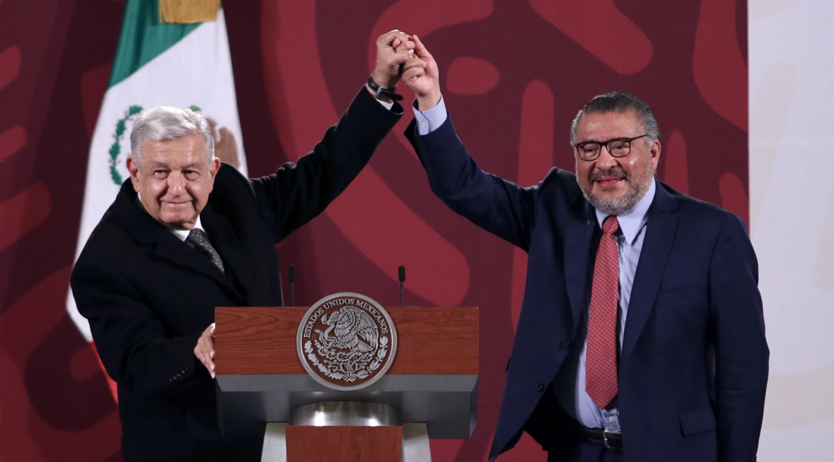 "No queríamos que se fuera por la puerta de atrás": AMLO anuncia renuncia de Horacio Duarte