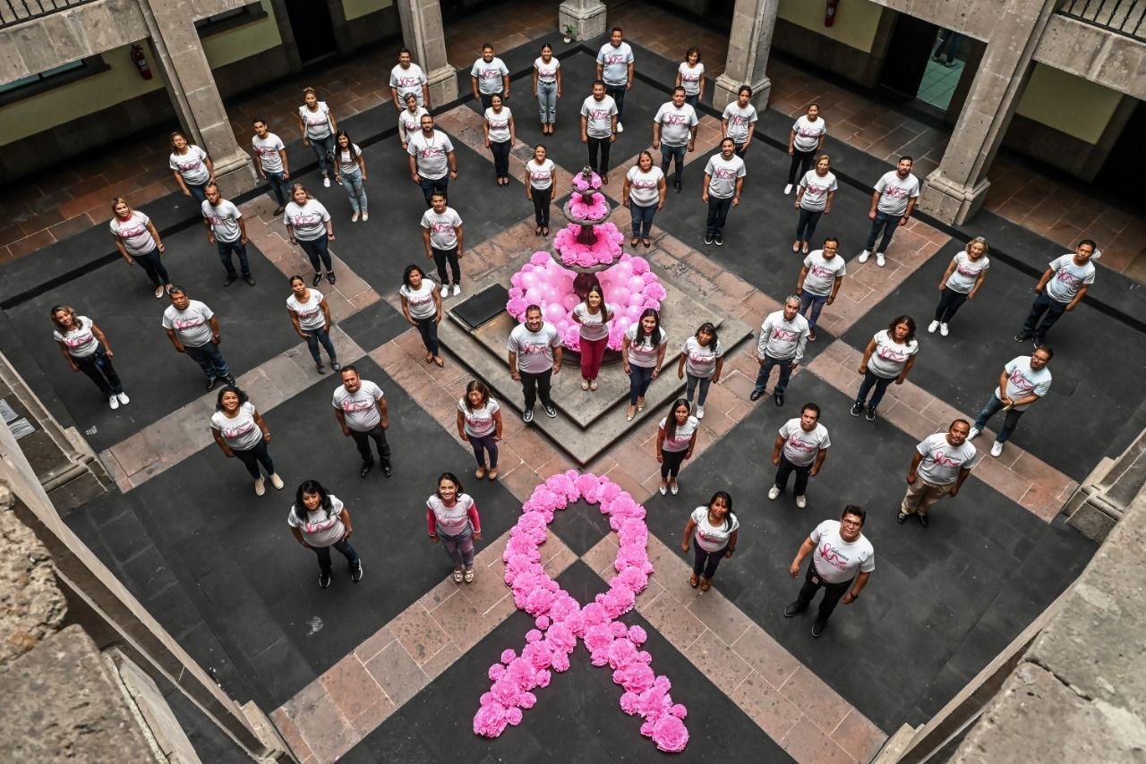 Oficinas gubernamentales vestidas de rosa por mes de la sensibilización sobre cáncer de mama