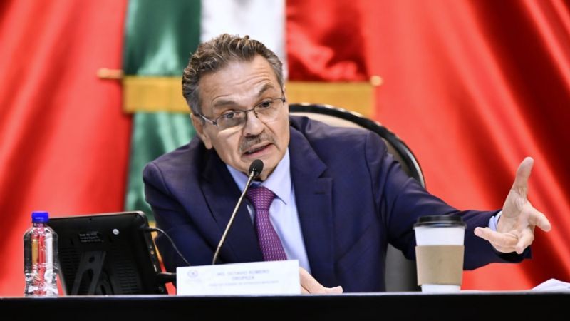 "Mentirosos, ignorantes": Confronta director de Pemex a panistas