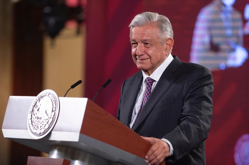 Pide AMLO apoyar a ganador de encuesta de MORENA para elegir a candidato presidencial