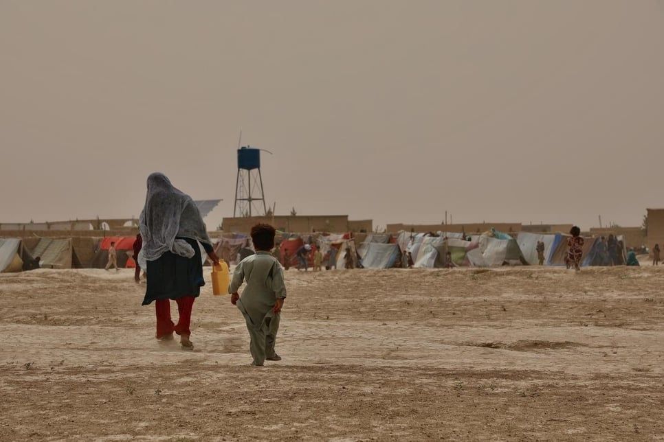 Crisis humanitaria se avecina en Afganistán tras salida de tropas estadounidenses