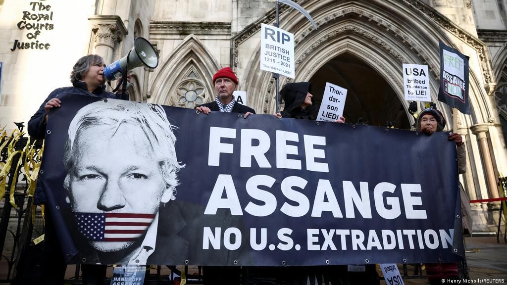 Se oponen medios internacionales a proceso judicial de Julian Assange