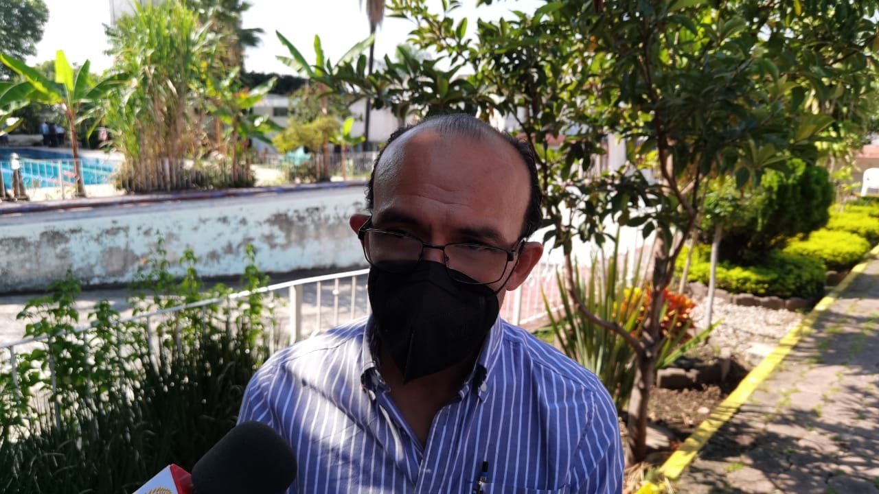 Paredón del panteón es un riesgo latente: Israel Albavera