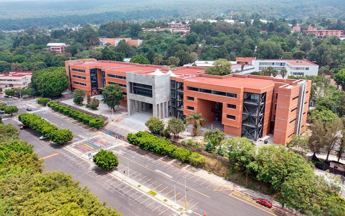UAEM permite no usar cubrebocas en espacios abiertos