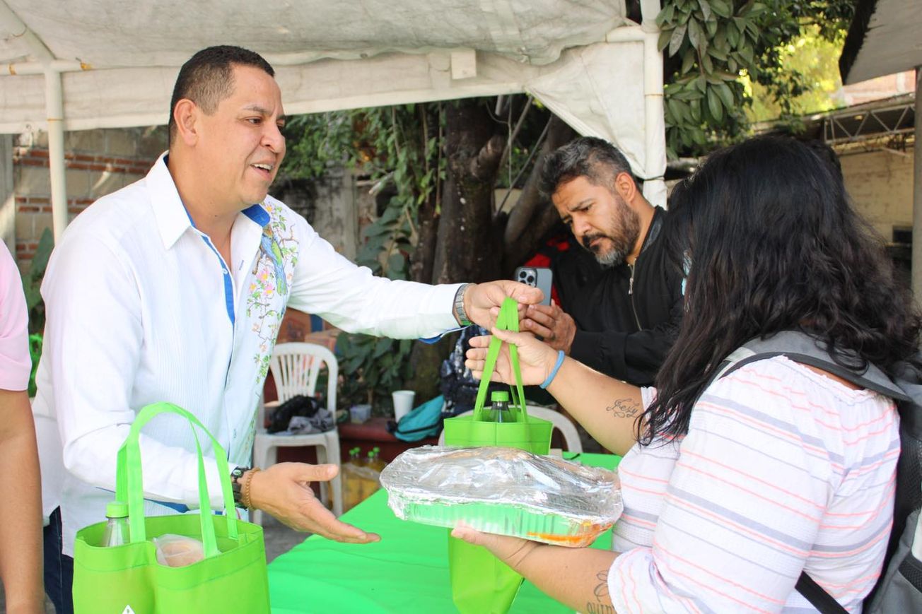 Regalan 350 cenas navideñas en Jojutla