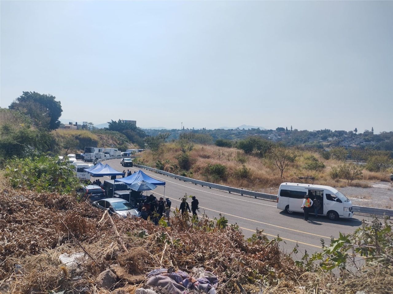 Graban serie policíaca en el "puente sin fin" de Cuernavaca