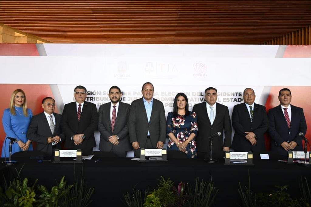 Gobernador del estado asiste a elección y toma de protesta del presidente del TJA