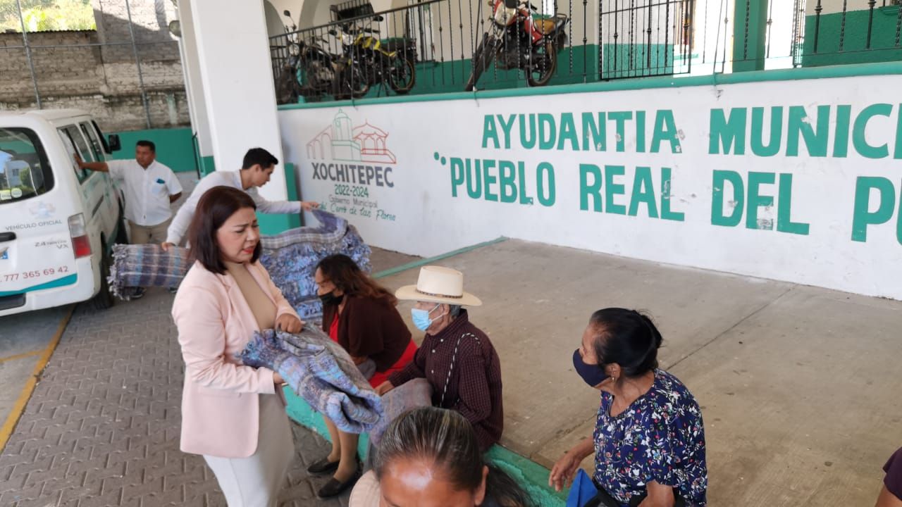 Continúa DIF de Xochitepec apoyando a sectores vulnerables