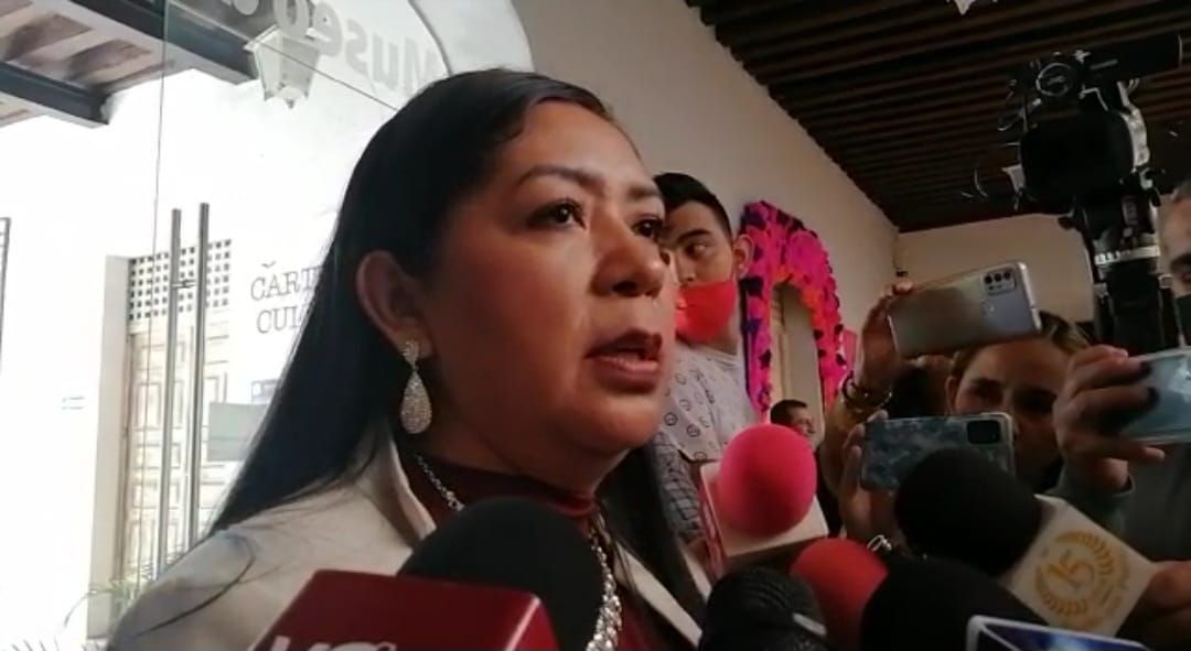 Se reintegra regidora tras colapso de puente