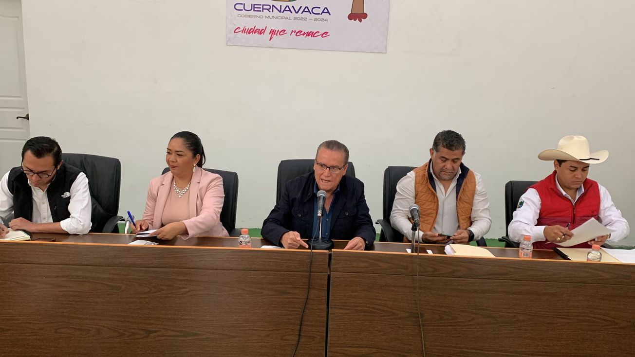Denuncian regidores corrupción en Cuernavaca