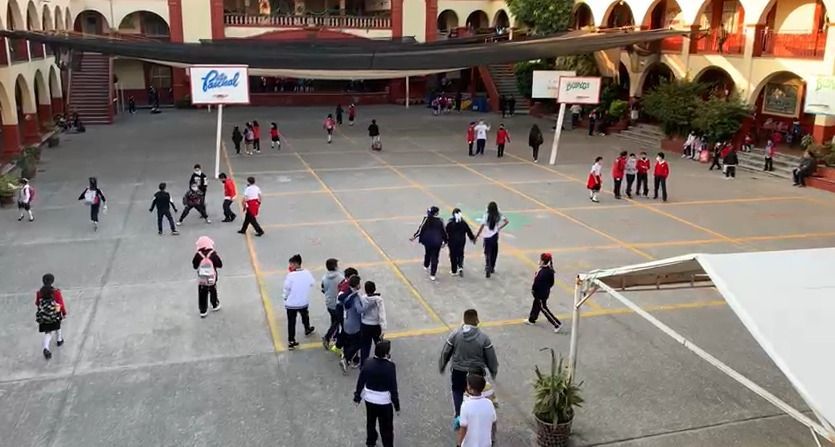 Sin casos de COVID reportados en escuelas tras el regreso de vacaciones