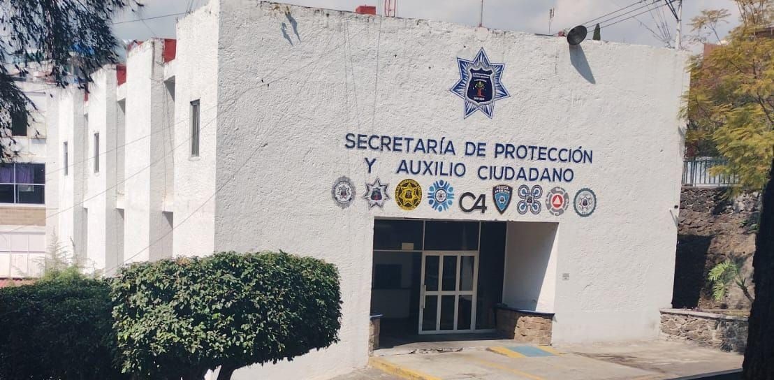 Detienen a dos elementos de la SEPRAC