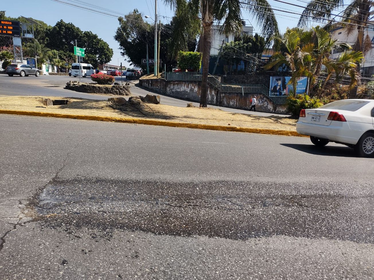 Vecinos piden a  SAPAC la reparación de dos fugas de agua que llevan más de un año