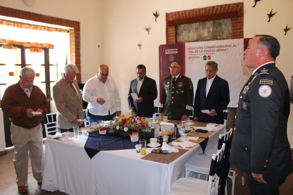 Festejan aniversario de la Fuerza Aérea Mexicana