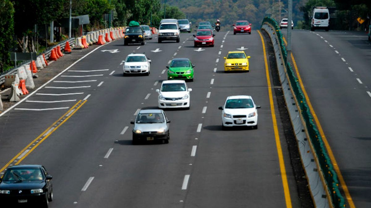Recomiendan a usuarios de carreteras respetar señalamientos viales