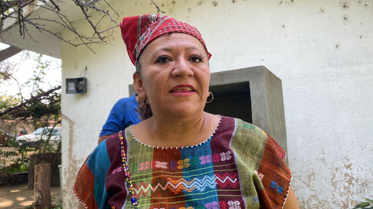 Partera en Ocotepec ha traído al mundo 300 bebés