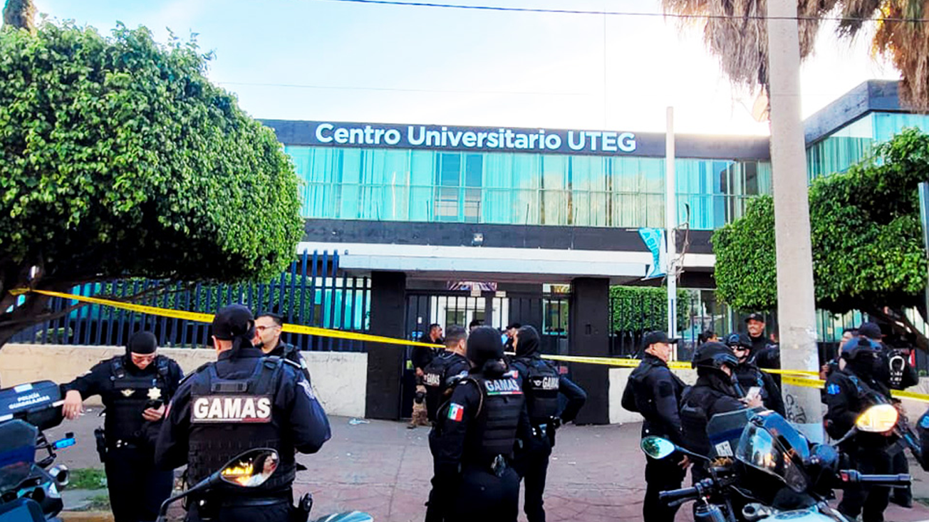 Sujeto armado entra a universidad en Guadalajara y le quita la vida a dos mujeres
