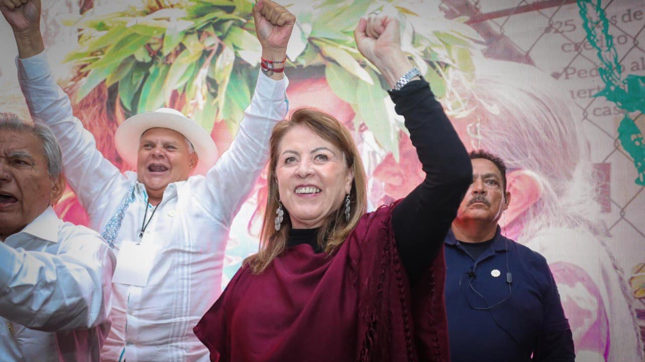 Se mantiene Margarita González Saravia a la cabeza en encuestas