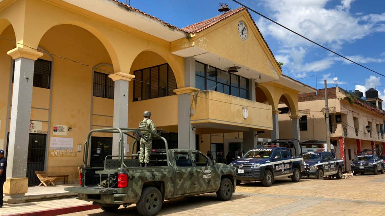 Fuerzas Federales Rescatan a Maestros en Pantelhó, Chiapas, en Medio de la Violencia