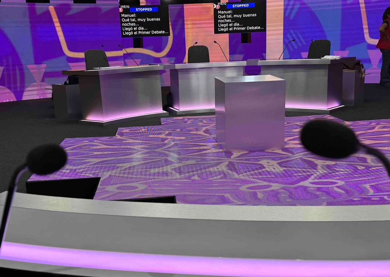 Controversia en el INE previo al primer debate; consejeros rompen acuerdos y apartan lugar en el set