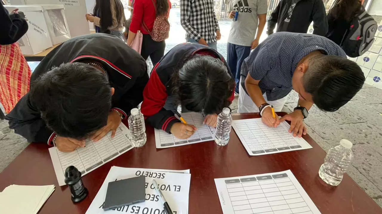 resultados de simulacro de voto en universidades morelenses