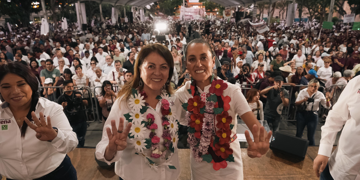 Margarita González Saravia, cierra campaña en la Plaza de Armas de Cuernavaca