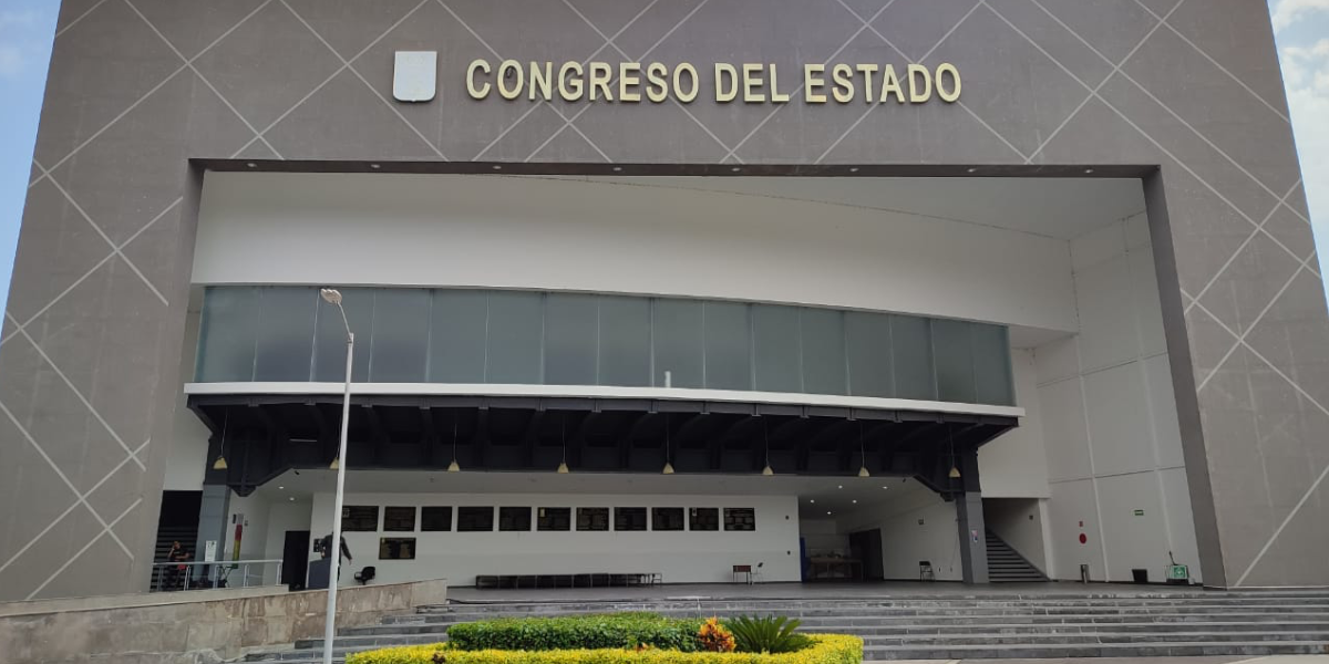 El Congreso del Estado se conforma por 20 diputados.
