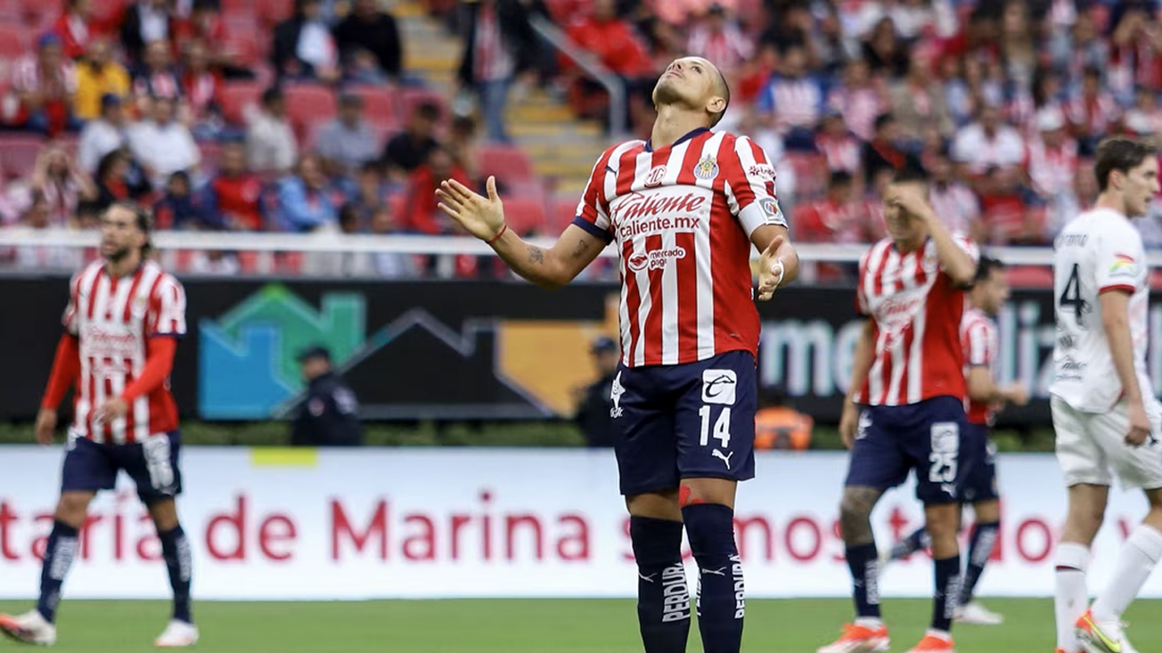 ¡Oso de Chicharito! Chivas y Toluca se quedaron con un punto