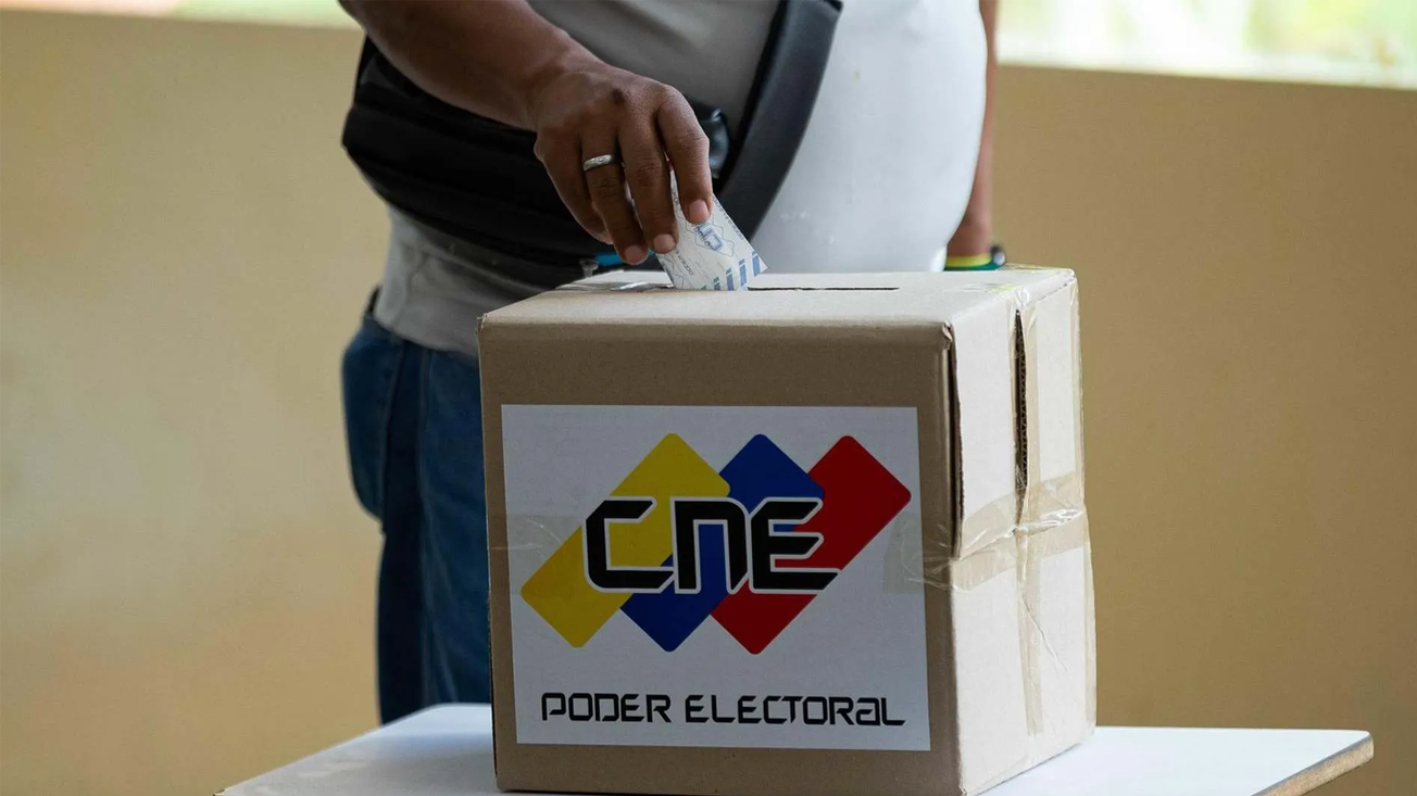 Cierran centros de votación en Venezuela; comienza el conteo de sufragios