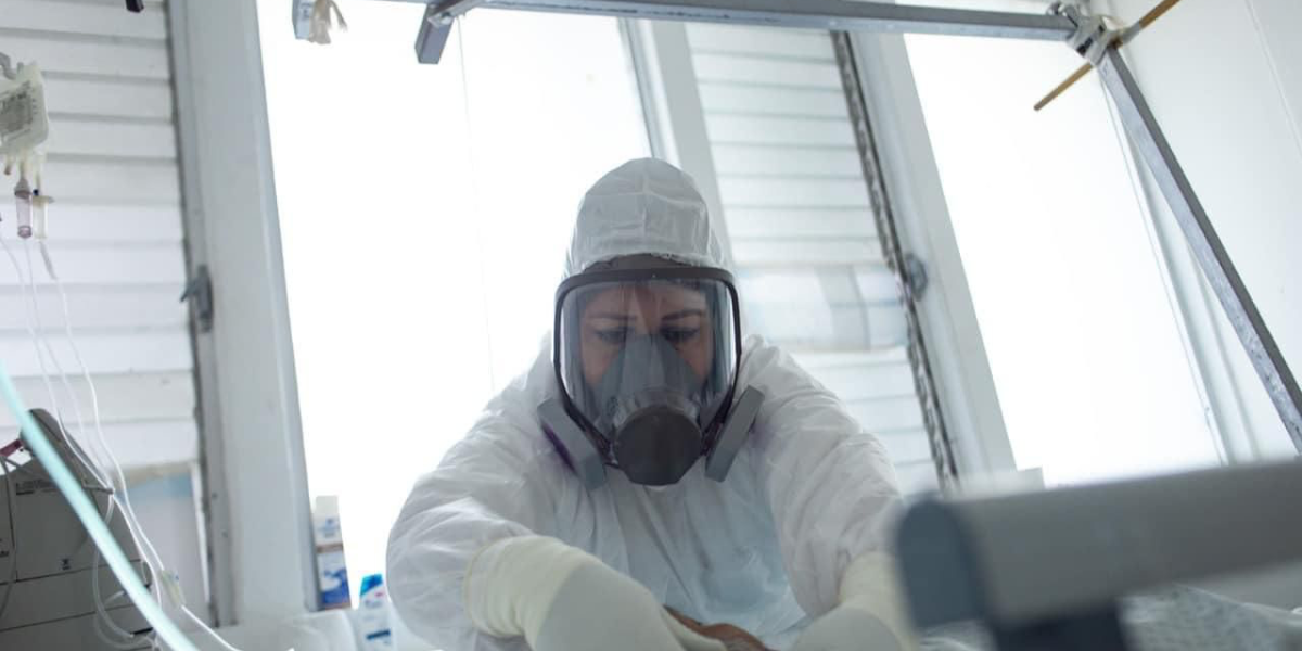 Los casos confirmados de COVID e Influenza se mantienen.