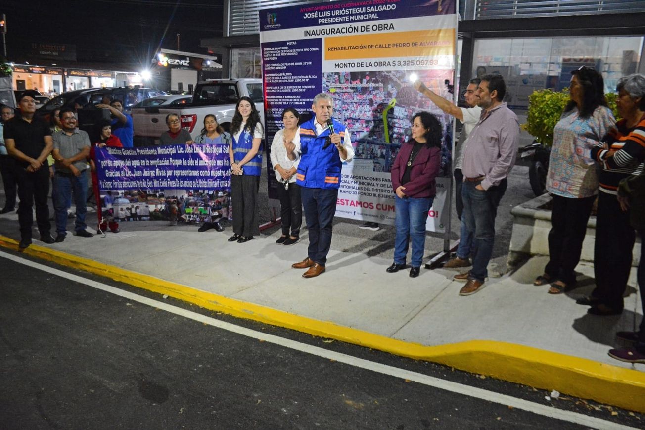 Alcalde José Luis Urióstegui Entrega Obra en Lomas de Cortés