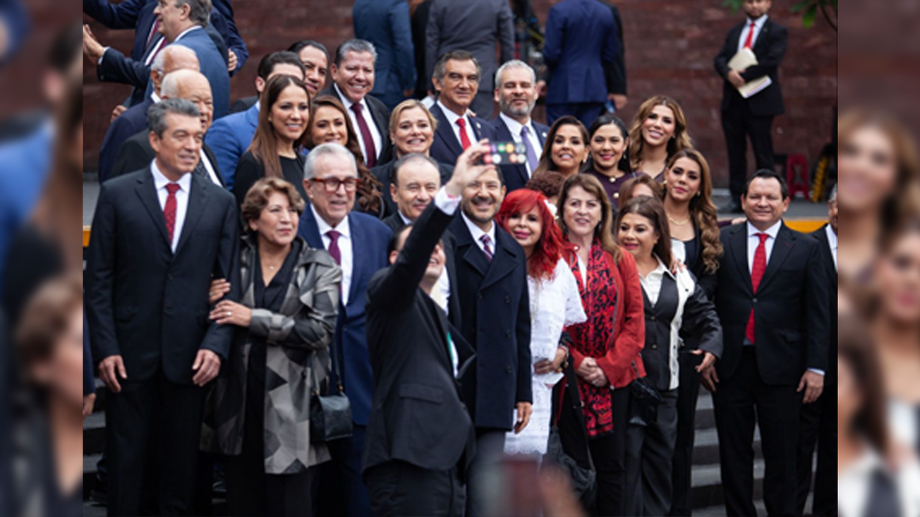 Margarita González Saravia acompaña a Claudia Sheinbaum en su toma de protesta
