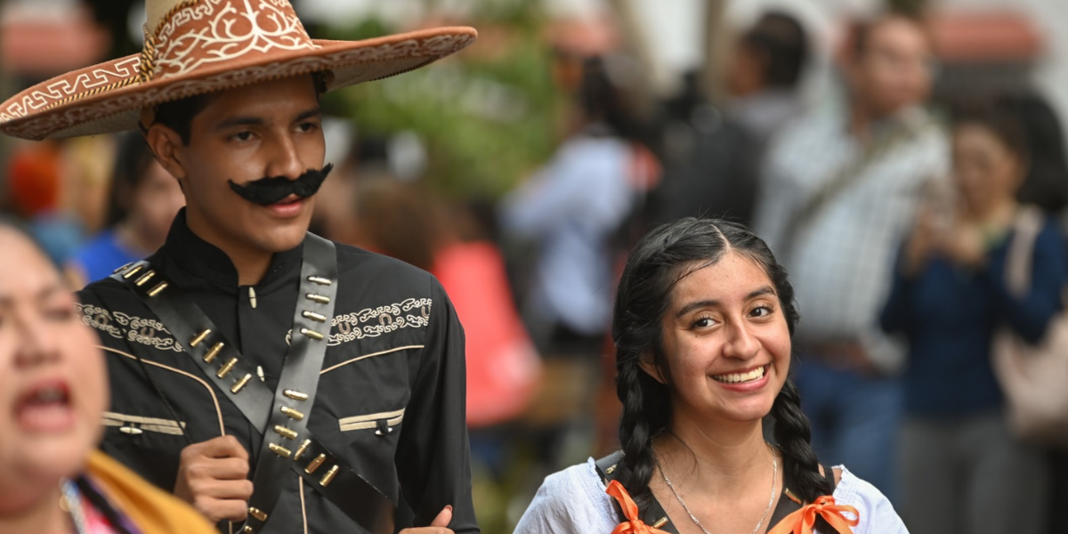 Reflejó unidad del pueblo morelense, desfile cívico del 20 de noviembre