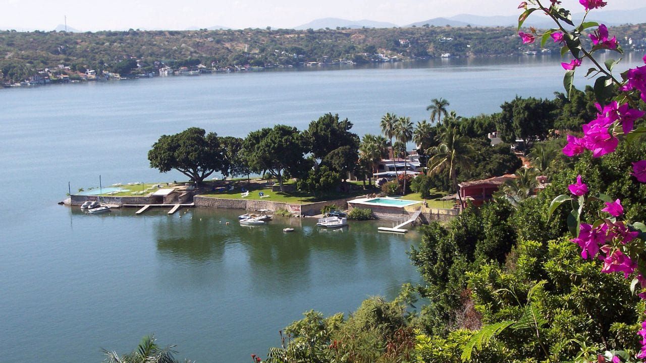 Implementarán acciones para rescatar el Lago de Tequesquitengo