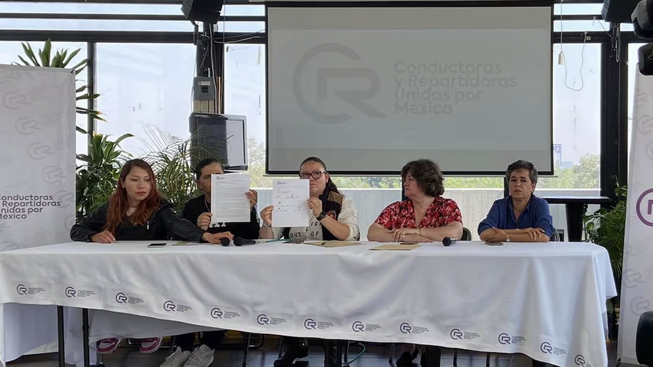Repartidoras piden a Sheinbaum escuchar sus demandas sobre reforma laboral