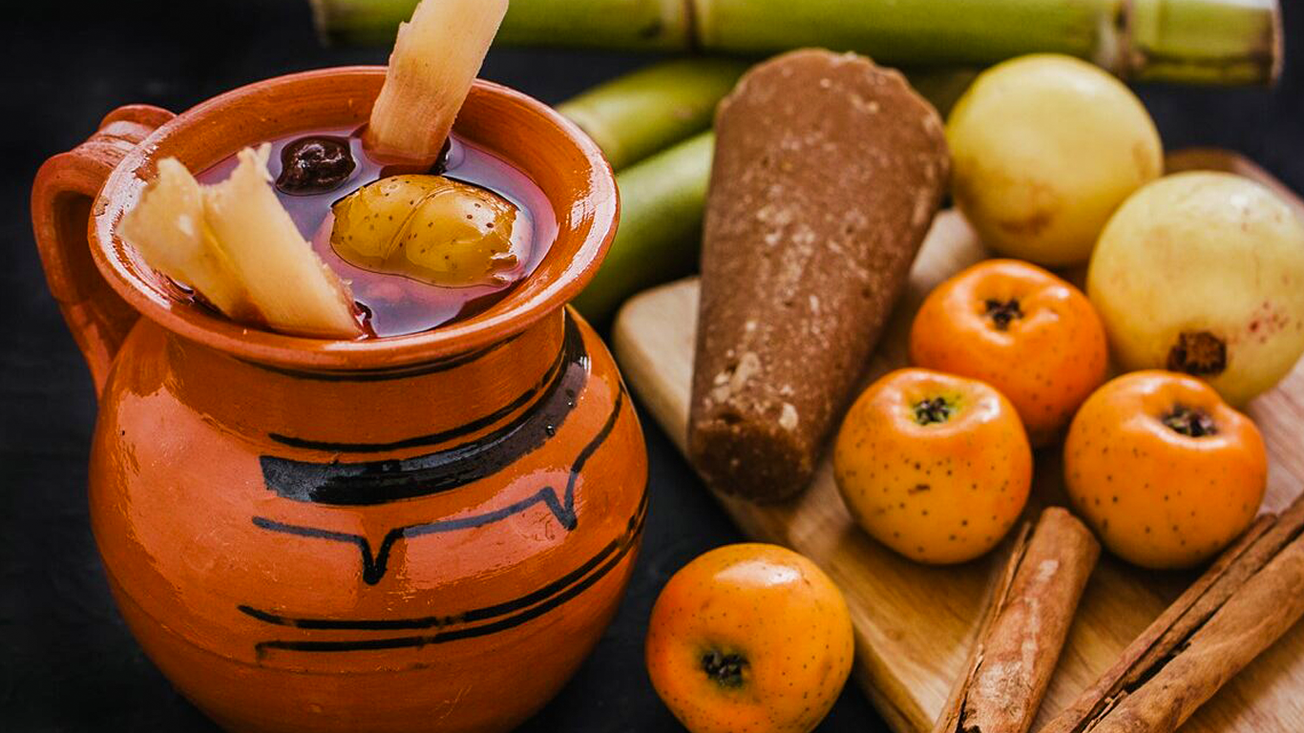 Frutas del campo morelense endulzan el tradicional ponche navideño