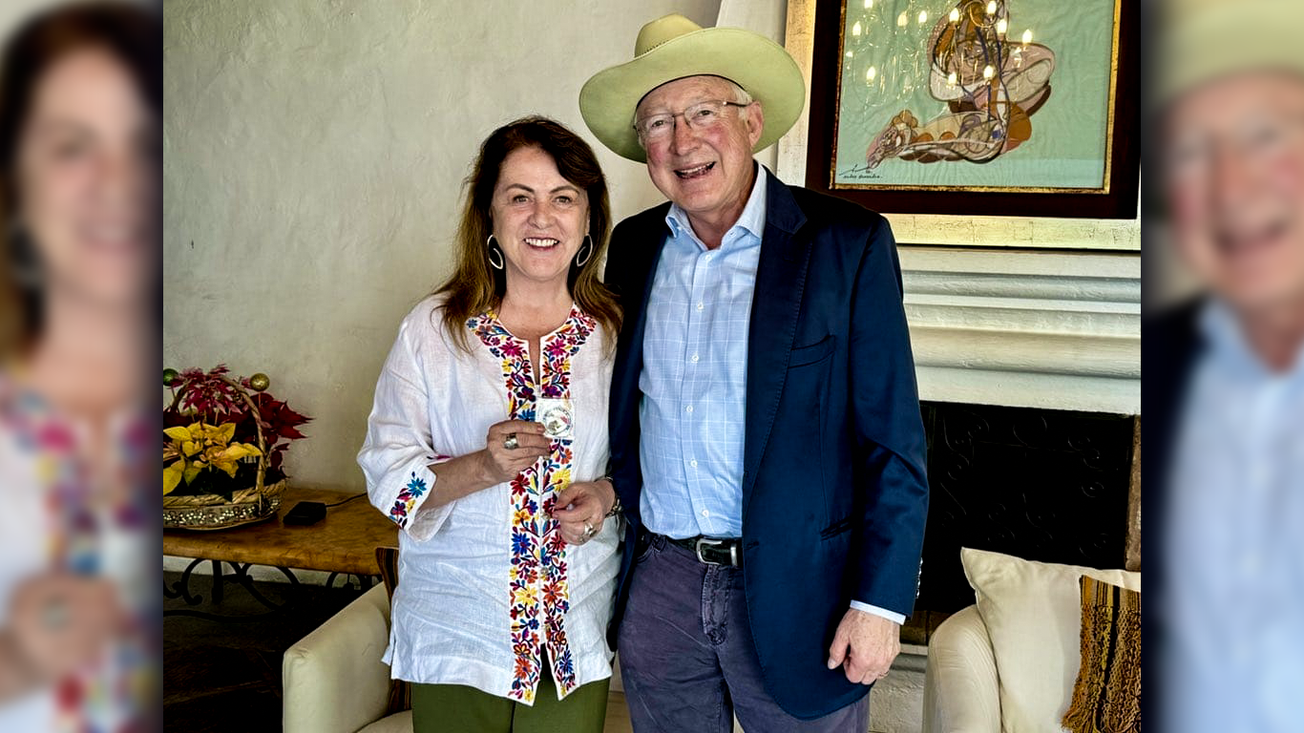 Margarita González Saravia recibe al Embajador de EE. UU., Ken Salazar