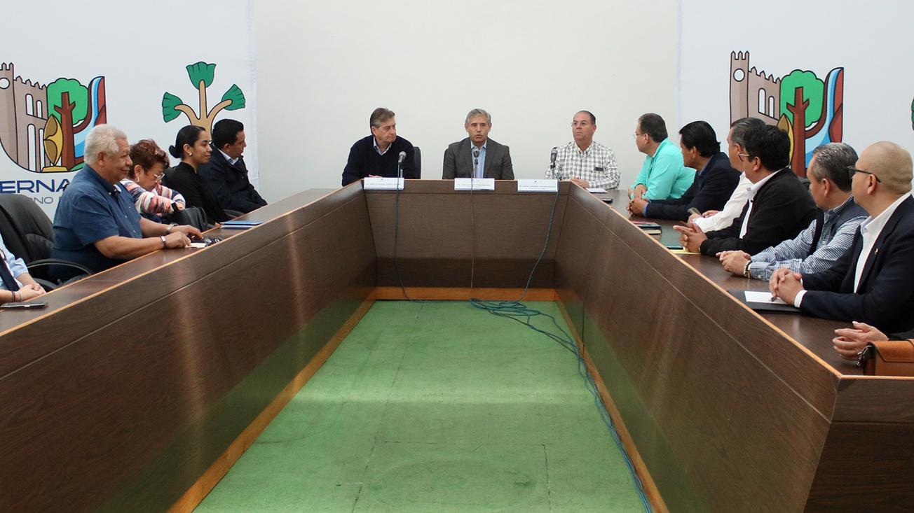 Crea Urióstegui agenda de trabajo conjunta con empresarios