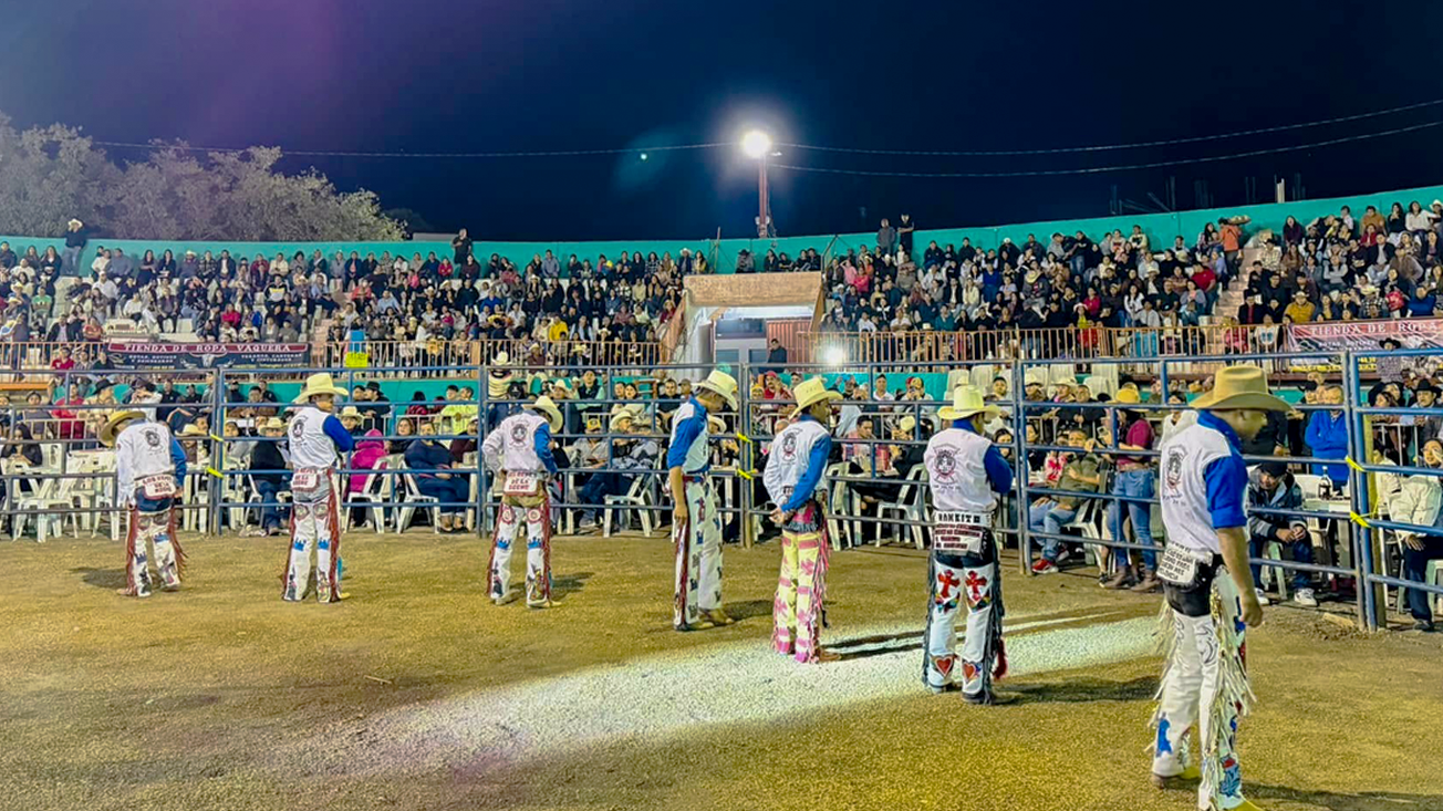 Gran noche en la Plaza de Toros “La Canela” de Xochitepec