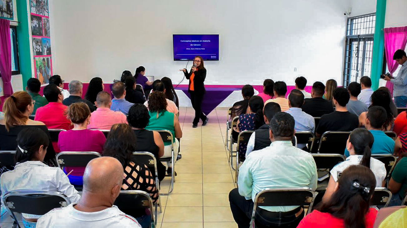 Capacita Ayuntamiento de Xochitepec a su personal en perspectiva de género