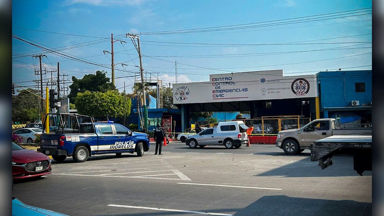 Mujer herida de bala pidió ayuda en base de bomberos de Jiutepec