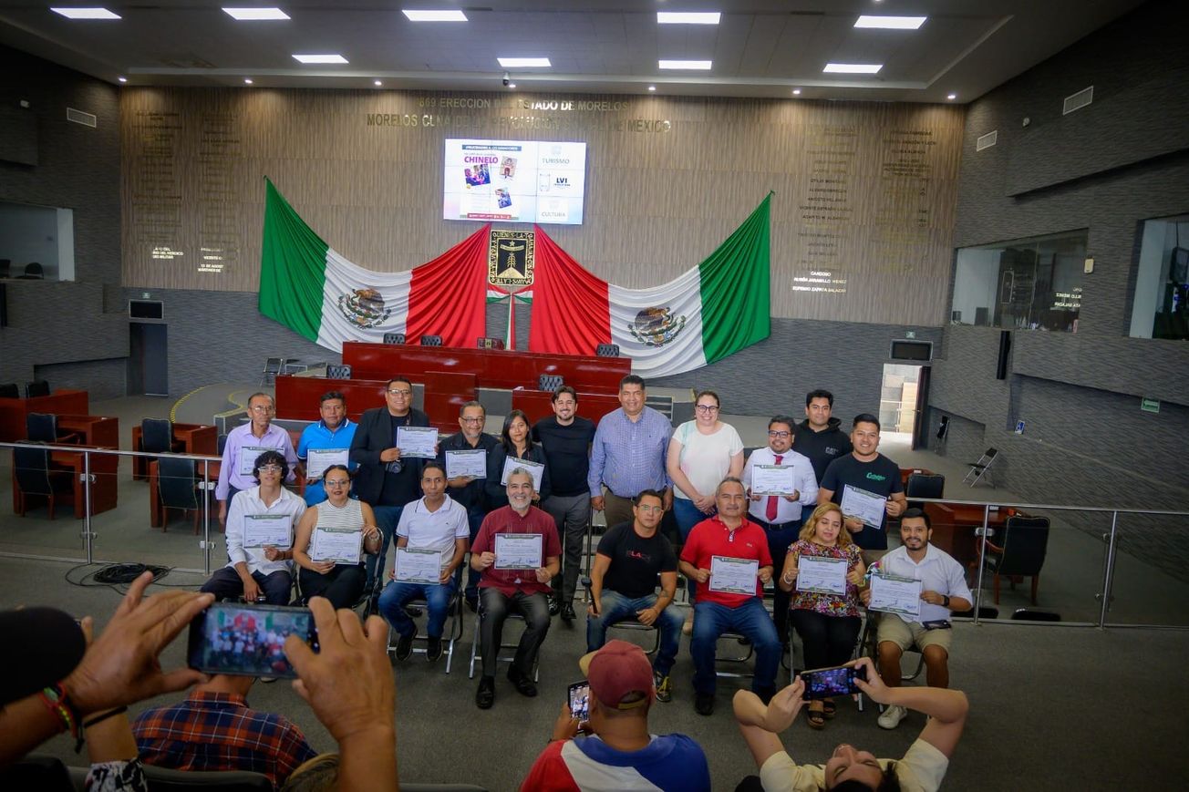 Premian a ganadores del concurso “Chinelos: Historia y Tradición 2025”