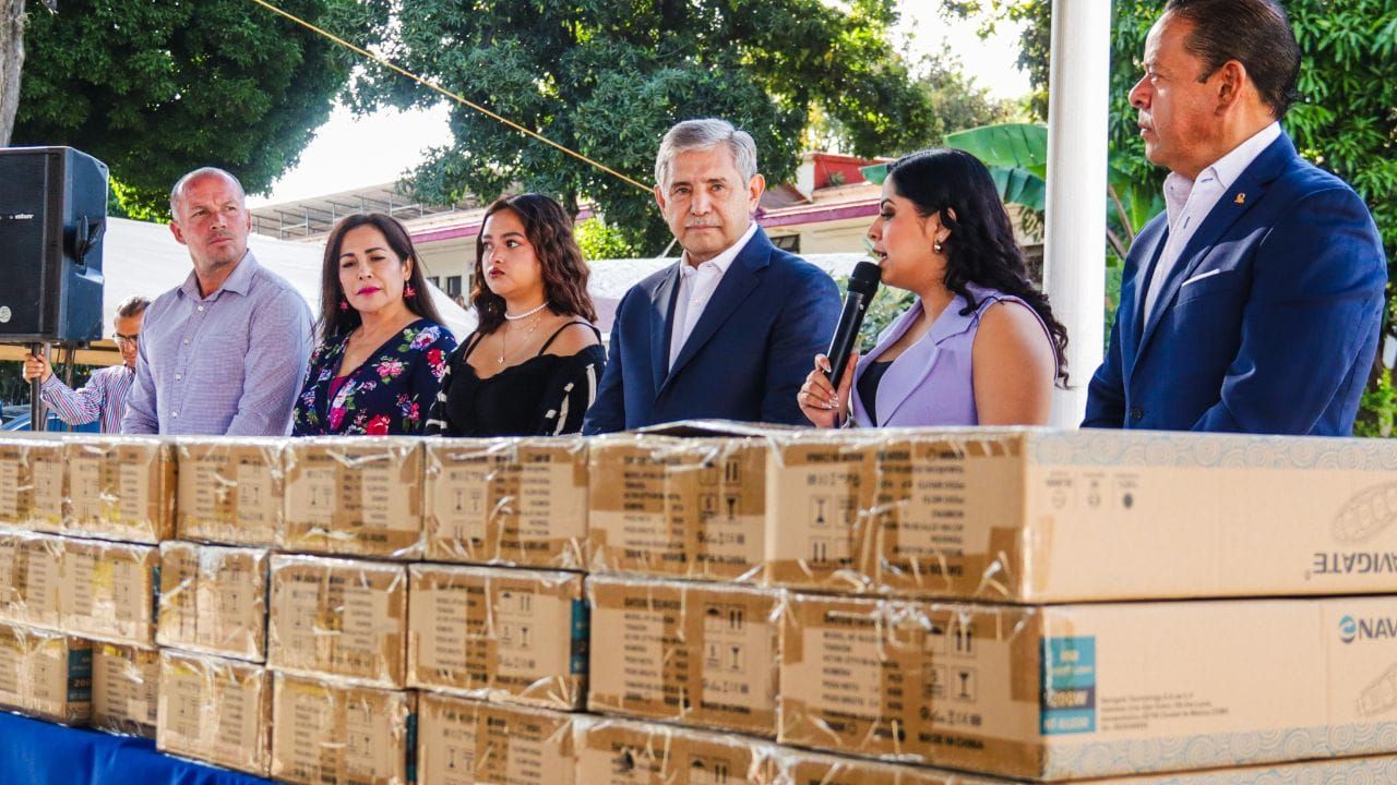 Donación de luminarias.