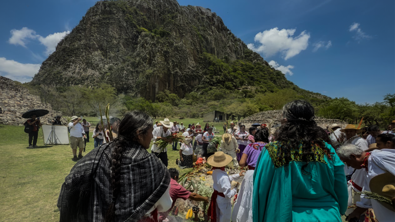 Chalcatzingo reúne ceremonia ancestral de pedimento de lluvia 2025