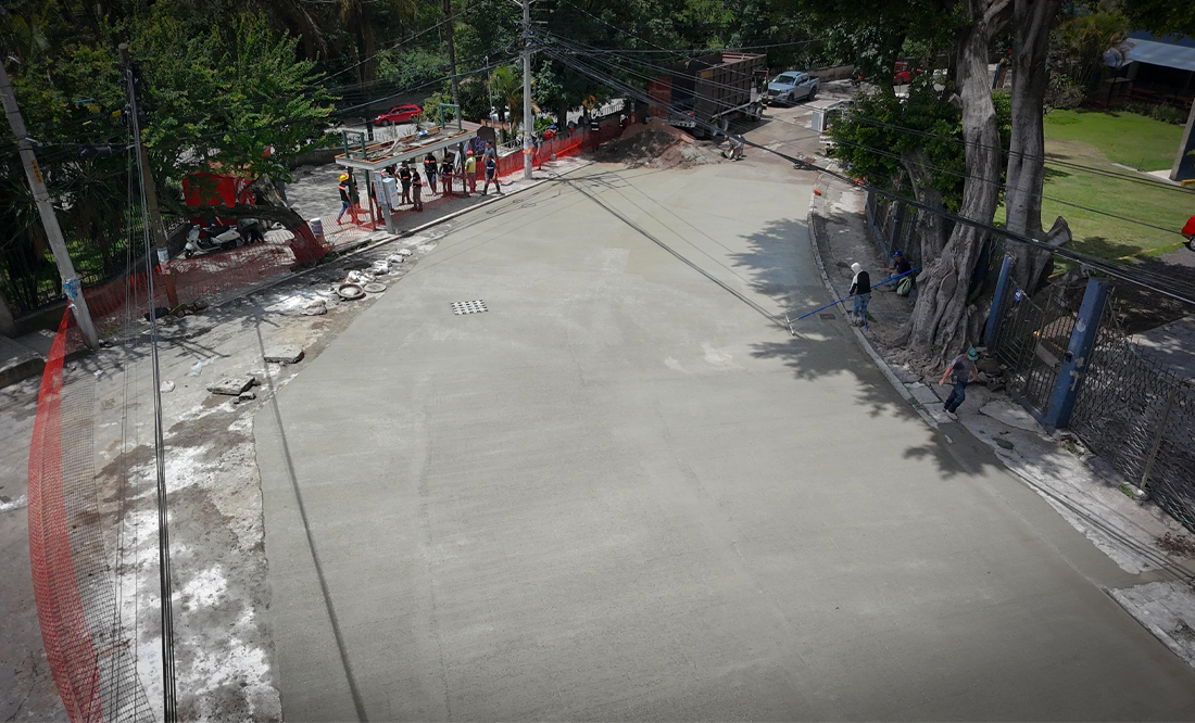 Avanza rehabilitación de avenida Universidad tras daños por lluvias