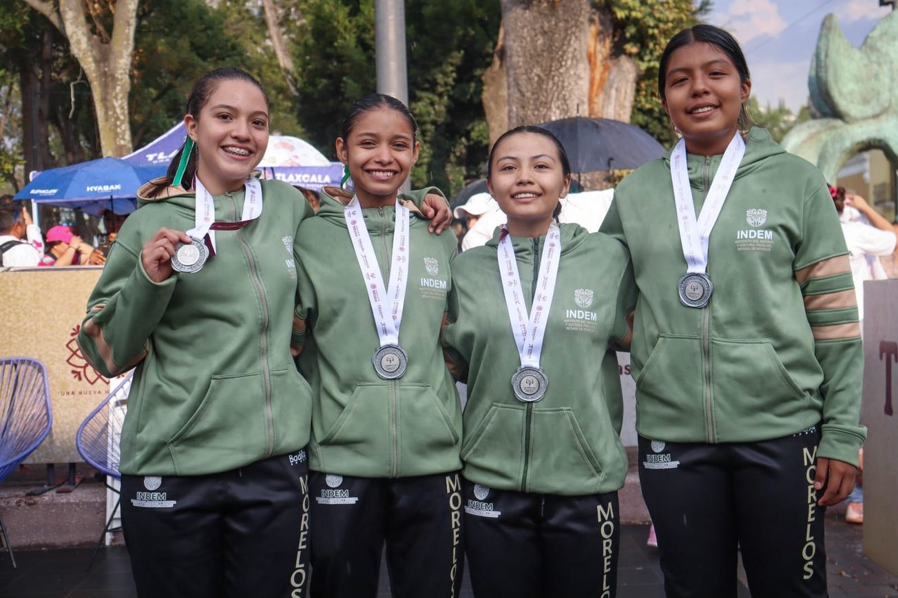 Gobierno de Morelos reconoció a basquetbolistas por su participación en Olimpiada Nacional