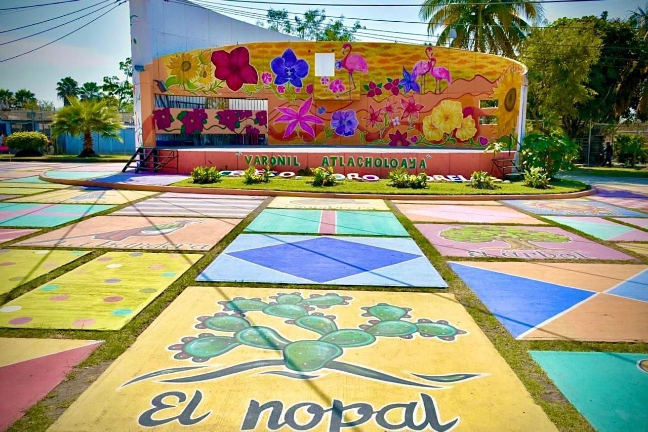 Programa "EmocionARTE" pinta de colores el penal de Atlacholoaya