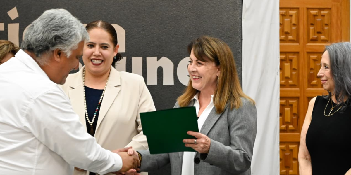 Certifica gobierno de Margarita González Saravia a facilitadores del ICATMOR con metodología